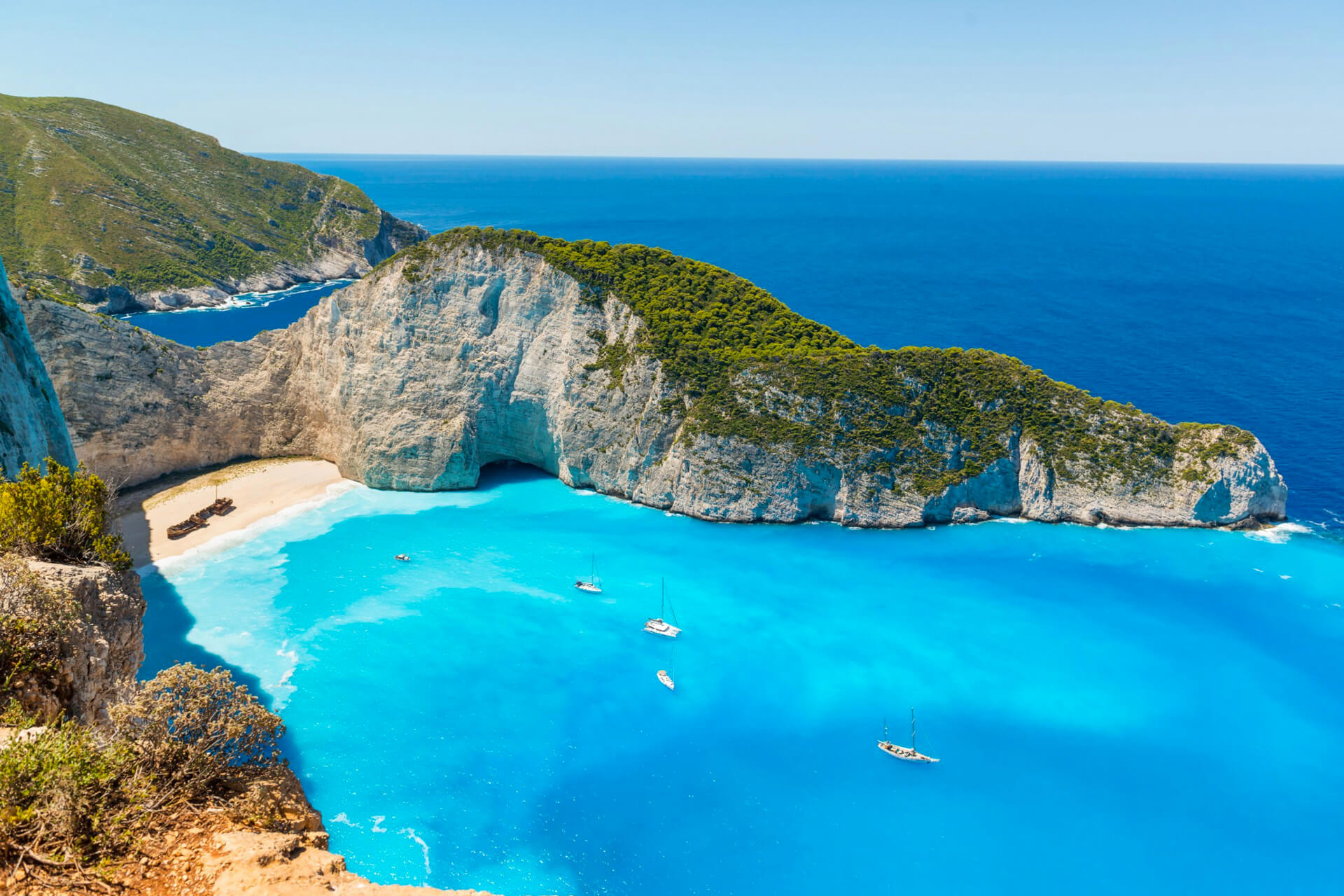 Greece tour — Santorini coast